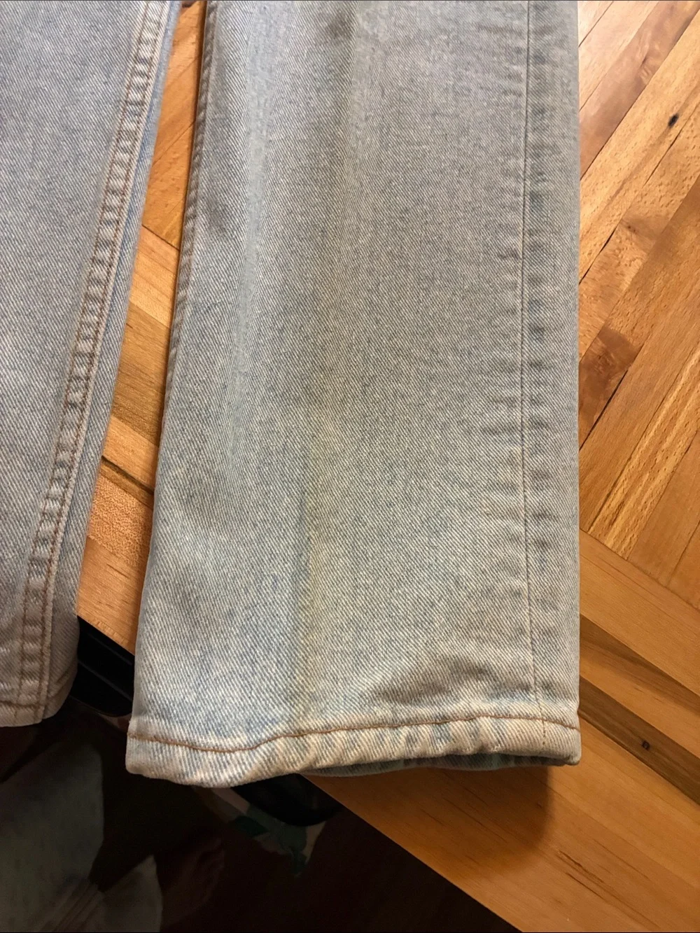 Levi's Men's Relaxed Light Wash Blue Denim Jeans